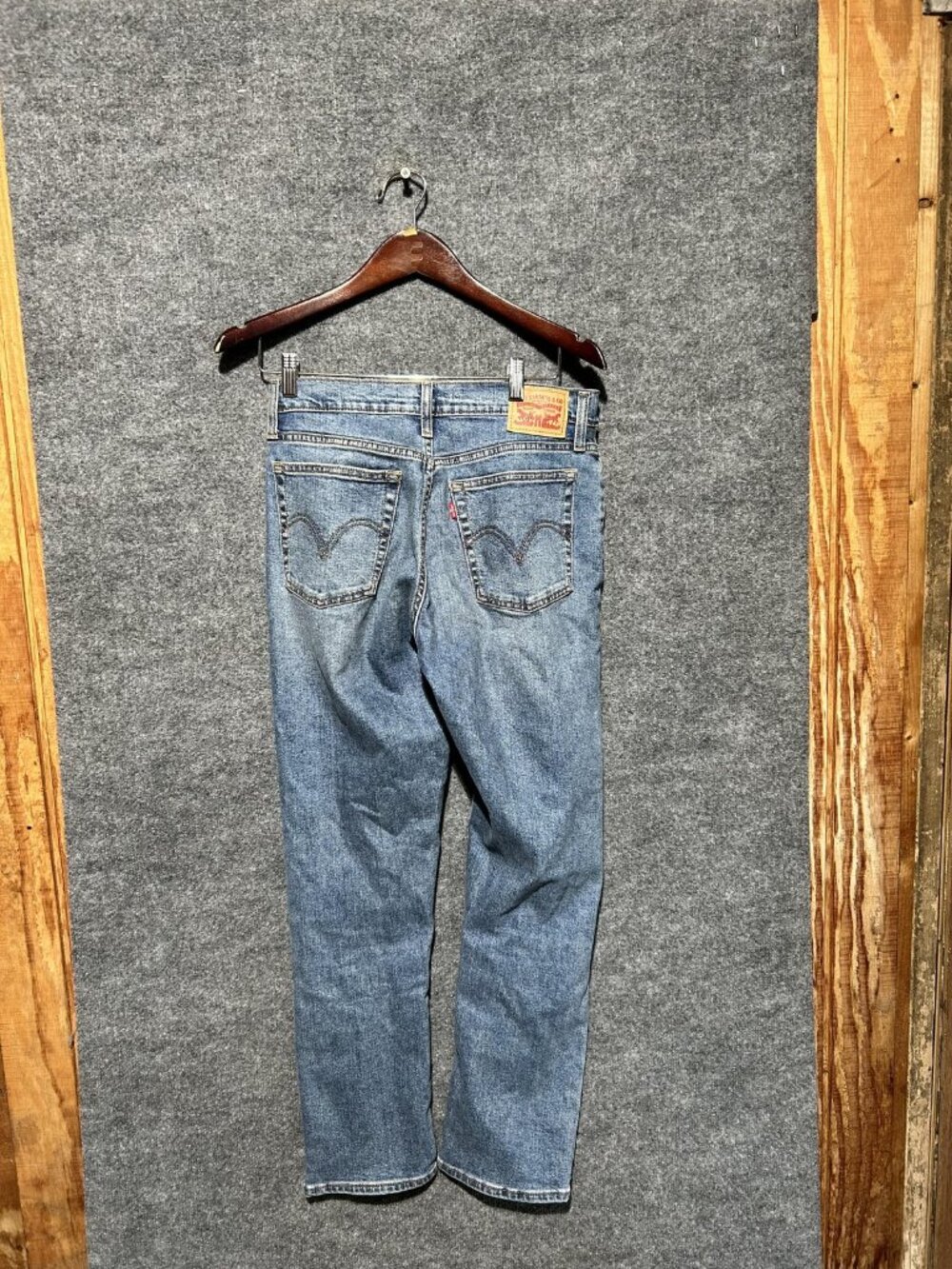 Levis Wedgie Straight Jeans Womens 29 Blue Medium High Rise Button Fly Denim - Picture 2 of 6